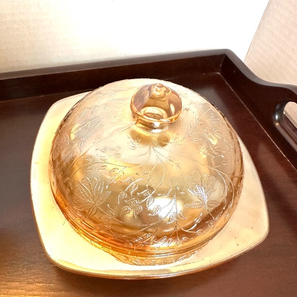 1950s Jeannette Glass Company Floragold butter dish & cover - Picture 3 of 5